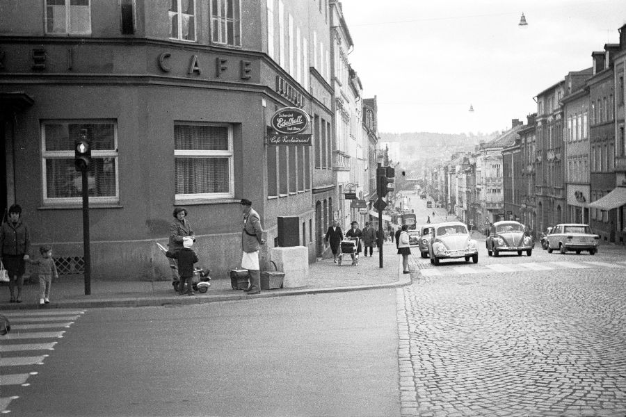 Hof-Street-Scene-1964.jpg 411KB